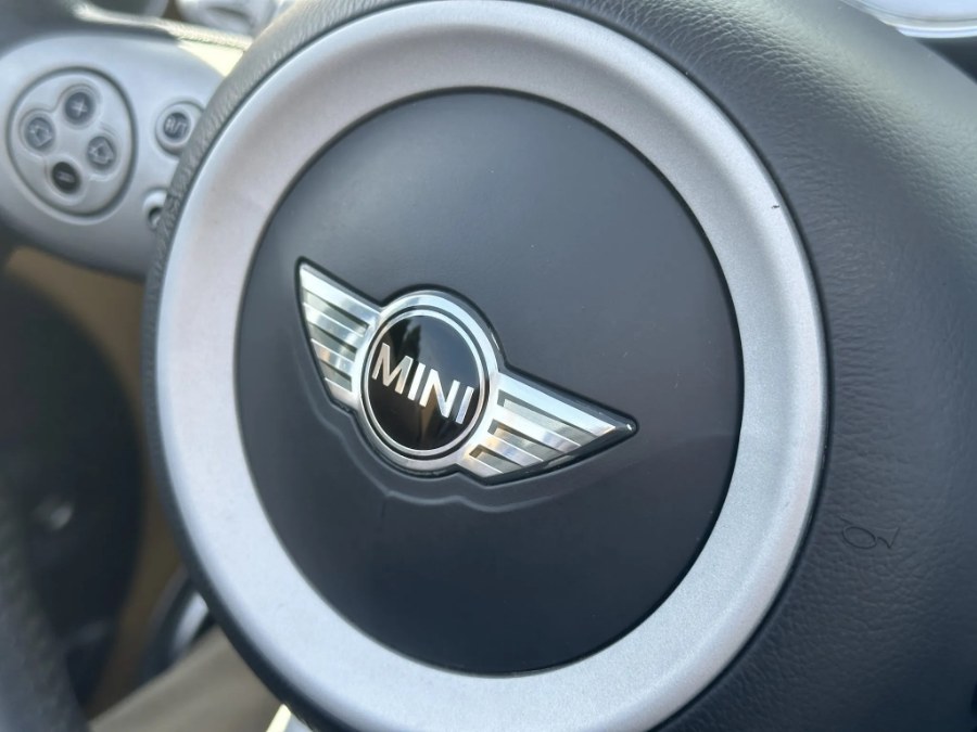 2005 Mini Cooper s Base, available for sale in Darien, Wisconsin | Geneva Motor Cars. Darien, Wisconsin 2005 Mini Cooper s Base, available for sale in Darien, Wisconsin | Geneva Motor Cars. Darien, Wisconsin
