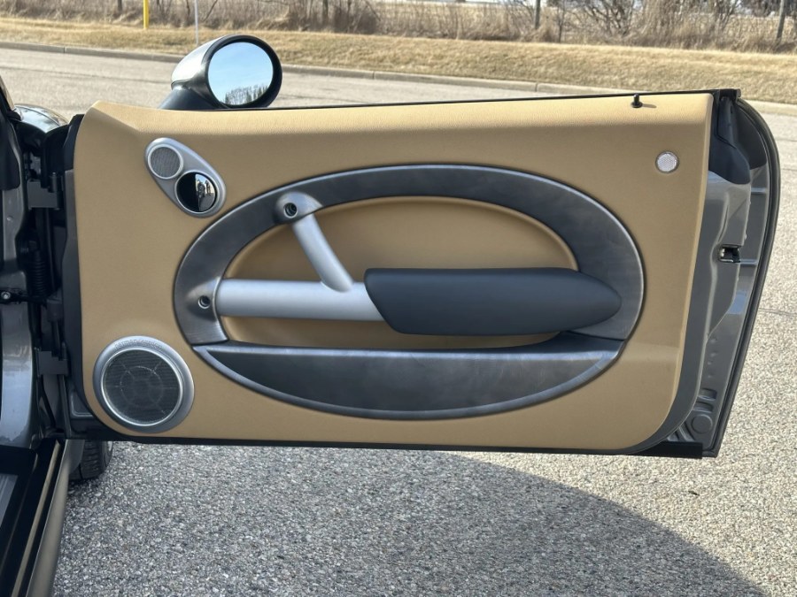 2005 Mini Cooper s Base, available for sale in Darien, Wisconsin | Geneva Motor Cars. Darien, Wisconsin 2005 Mini Cooper s Base, available for sale in Darien, Wisconsin | Geneva Motor Cars. Darien, Wisconsin