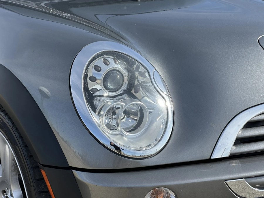 2005 Mini Cooper s Base, available for sale in Darien, Wisconsin | Geneva Motor Cars. Darien, Wisconsin 2005 Mini Cooper s Base, available for sale in Darien, Wisconsin | Geneva Motor Cars. Darien, Wisconsin