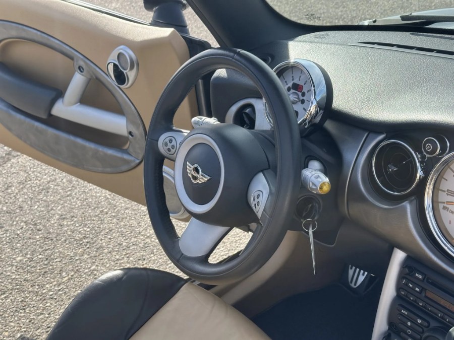 2005 Mini Cooper s Base, available for sale in Darien, Wisconsin | Geneva Motor Cars. Darien, Wisconsin 2005 Mini Cooper s Base, available for sale in Darien, Wisconsin | Geneva Motor Cars. Darien, Wisconsin