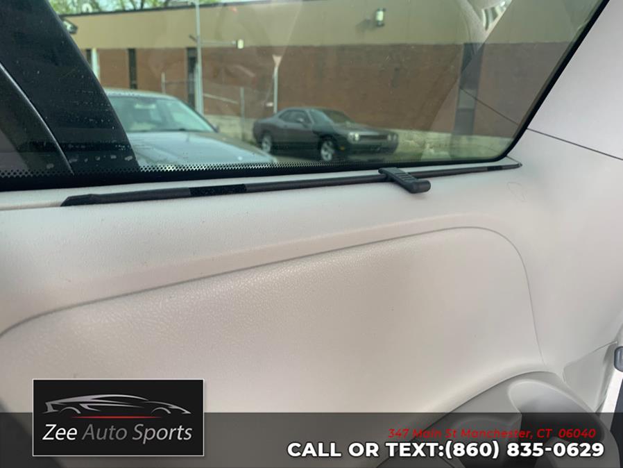 2014 Toyota Sienna 5dr 8-Pass Van V6 LE FWD, available for sale in Manchester, Connecticut | Zee Auto Sports. Manchester, Connecticut 2014 Toyota Sienna 5dr 8-Pass Van V6 LE FWD, available for sale in Manchester, Connecticut | Zee Auto Sports. Manchester, Connecticut