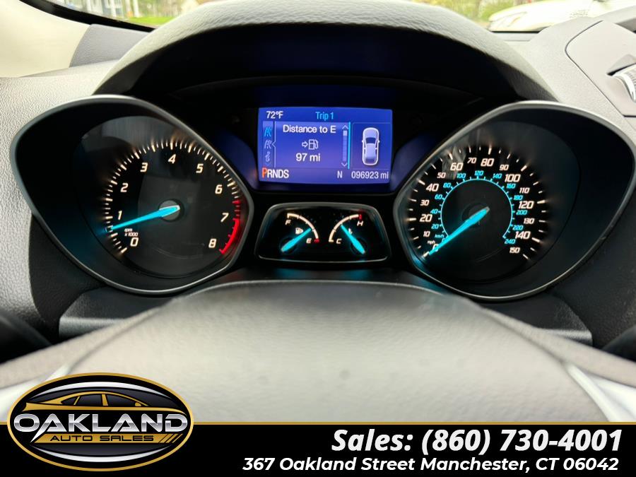 2013 Ford Escape 4WD 4dr SE, available for sale in Manchester, Connecticut | Oakland Auto Sales. Manchester, Connecticut 2013 Ford Escape 4WD 4dr SE, available for sale in Manchester, Connecticut | Oakland Auto Sales. Manchester, Connecticut