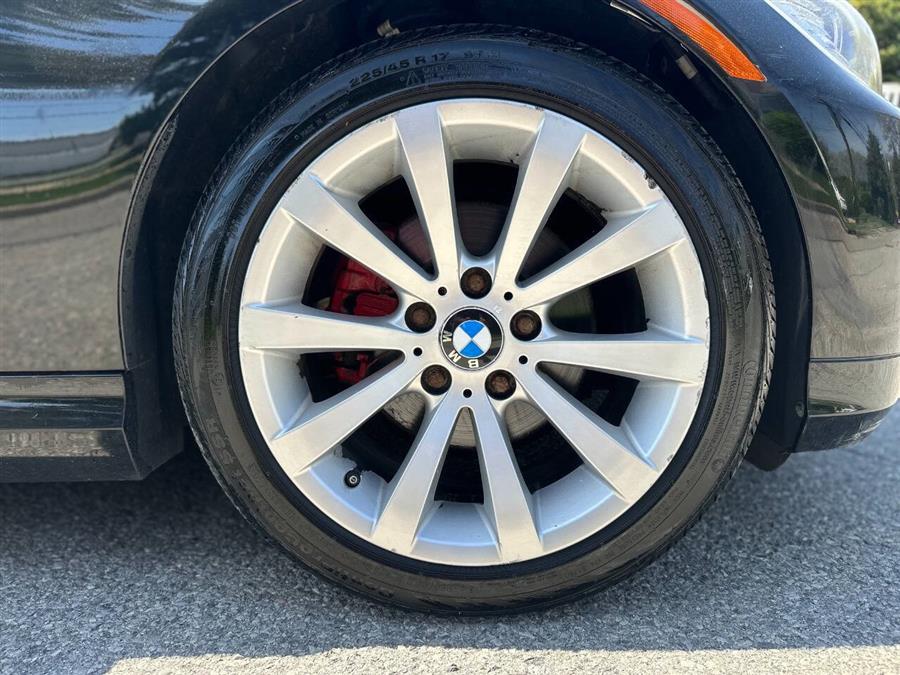 2009 BMW 3 Series 328i xDrive AWD 4dr Sedan, available for sale in Hempstead, New York | VIP Auto Credit Express. Hempstead, New York 2009 BMW 3 Series 328i xDrive AWD 4dr Sedan, available for sale in Hempstead, New York | VIP Auto Credit Express. Hempstead, New York