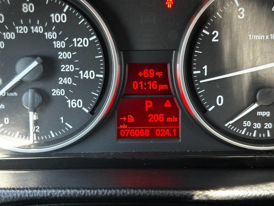 2009 BMW 3 Series 328i xDrive AWD 4dr Sedan, available for sale in Hempstead, New York | VIP Auto Credit Express. Hempstead, New York 2009 BMW 3 Series 328i xDrive AWD 4dr Sedan, available for sale in Hempstead, New York | VIP Auto Credit Express. Hempstead, New York