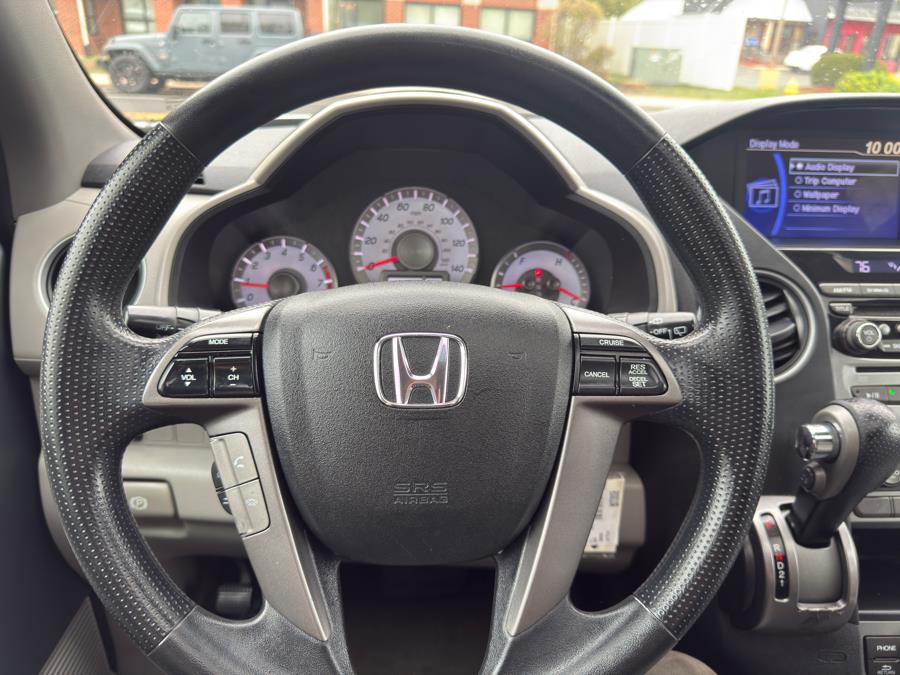 2015 Honda Pilot 4WD 4dr SE, available for sale in Manchester, Connecticut | Carsonmain LLC. Manchester, Connecticut 2015 Honda Pilot 4WD 4dr SE, available for sale in Manchester, Connecticut | Carsonmain LLC. Manchester, Connecticut