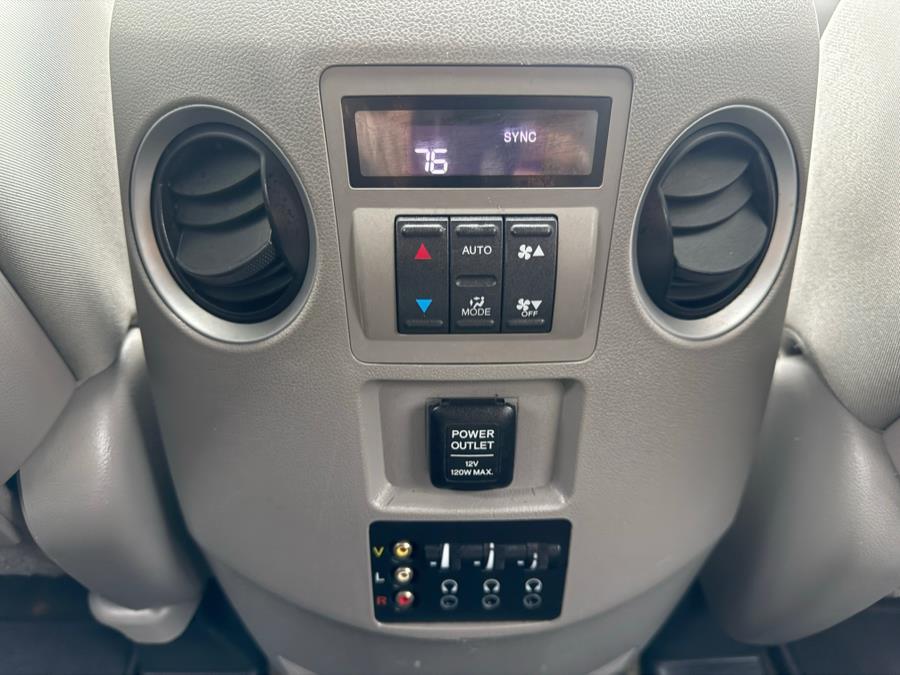 2015 Honda Pilot 4WD 4dr SE, available for sale in Manchester, Connecticut | Carsonmain LLC. Manchester, Connecticut 2015 Honda Pilot 4WD 4dr SE, available for sale in Manchester, Connecticut | Carsonmain LLC. Manchester, Connecticut
