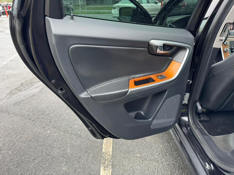 2017 Volvo XC60 T6 AWD Inscription, available for sale in Berlin, Connecticut | Tru Auto Mall. Berlin, Connecticut 2017 Volvo XC60 T6 AWD Inscription, available for sale in Berlin, Connecticut | Tru Auto Mall. Berlin, Connecticut