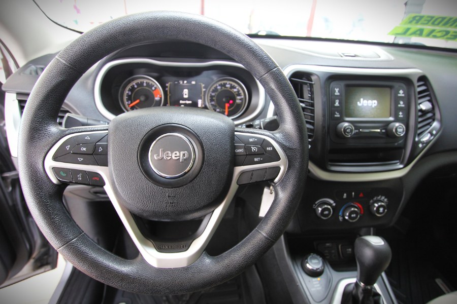 2016 Jeep Cherokee 4WD 4dr Sport, available for sale in Garden Grove, California | 1 Stop Auto Mart Inc.. Garden Grove, California 2016 Jeep Cherokee 4WD 4dr Sport, available for sale in Garden Grove, California | 1 Stop Auto Mart Inc.. Garden Grove, California