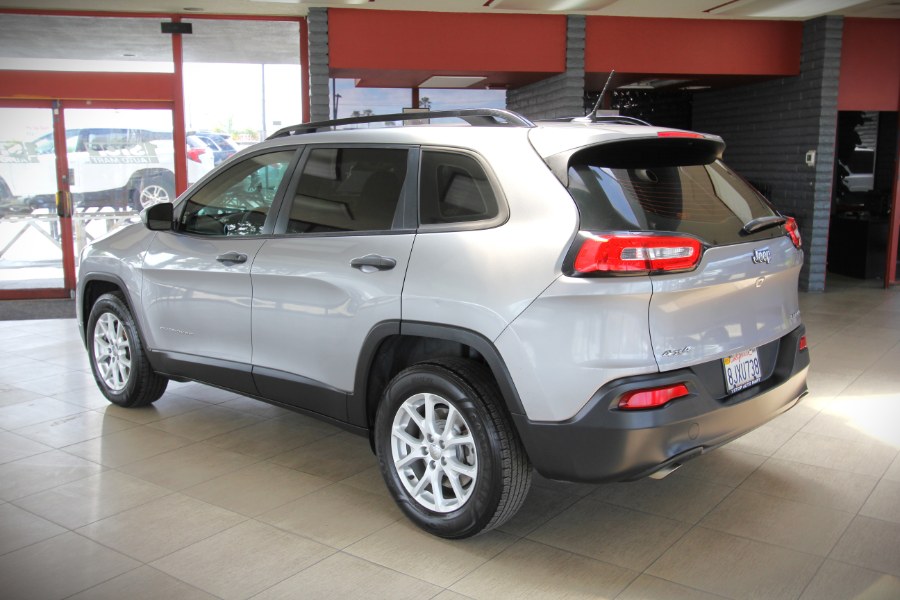 2016 Jeep Cherokee 4WD 4dr Sport, available for sale in Garden Grove, California | 1 Stop Auto Mart Inc.. Garden Grove, California 2016 Jeep Cherokee 4WD 4dr Sport, available for sale in Garden Grove, California | 1 Stop Auto Mart Inc.. Garden Grove, California