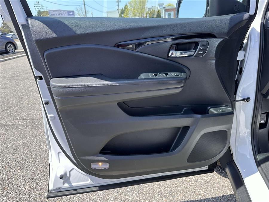 2022 Honda Pilot Touring, available for sale in Patchogue, New York | Baron Supercenter. Patchogue, New York 2022 Honda Pilot Touring, available for sale in Patchogue, New York | Baron Supercenter. Patchogue, New York