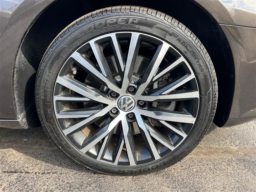 2014 Volkswagen CC 4dr Sdn VR6 Executive 4Motion, available for sale in Canton, Connecticut | Lava Motors. Canton, Connecticut 2014 Volkswagen CC 4dr Sdn VR6 Executive 4Motion, available for sale in Canton, Connecticut | Lava Motors. Canton, Connecticut