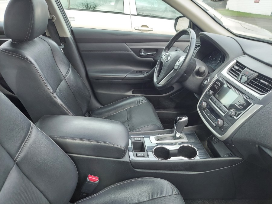 2016 Nissan Altima 4dr Sdn I4 2.5 SV, available for sale in East Windsor, Connecticut | United Auto Sales of E Windsor, Inc. East Windsor, Connecticut 2016 Nissan Altima 4dr Sdn I4 2.5 SV, available for sale in East Windsor, Connecticut | United Auto Sales of E Windsor, Inc. East Windsor, Connecticut