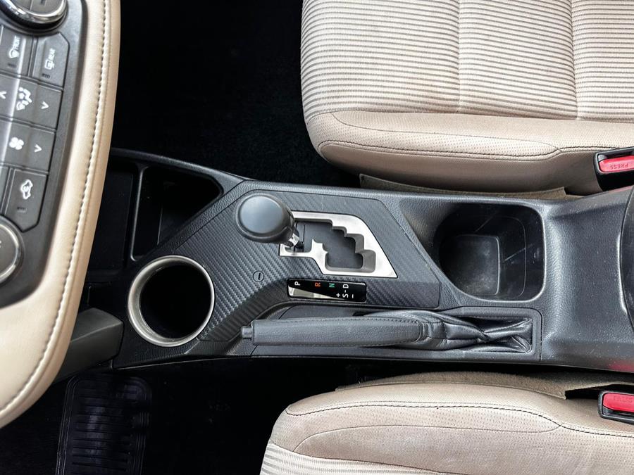 2014 Toyota RAV4 AWD 4dr XLE (Natl), available for sale in New Milford, Connecticut | Faustos Auto Body and Repairs LLC. New Milford, Connecticut 2014 Toyota RAV4 AWD 4dr XLE (Natl), available for sale in New Milford, Connecticut | Faustos Auto Body and Repairs LLC. New Milford, Connecticut