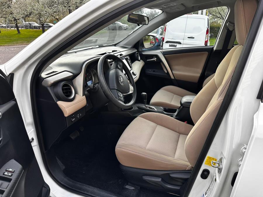2014 Toyota RAV4 AWD 4dr XLE (Natl), available for sale in New Milford, Connecticut | Faustos Auto Body and Repairs LLC. New Milford, Connecticut 2014 Toyota RAV4 AWD 4dr XLE (Natl), available for sale in New Milford, Connecticut | Faustos Auto Body and Repairs LLC. New Milford, Connecticut