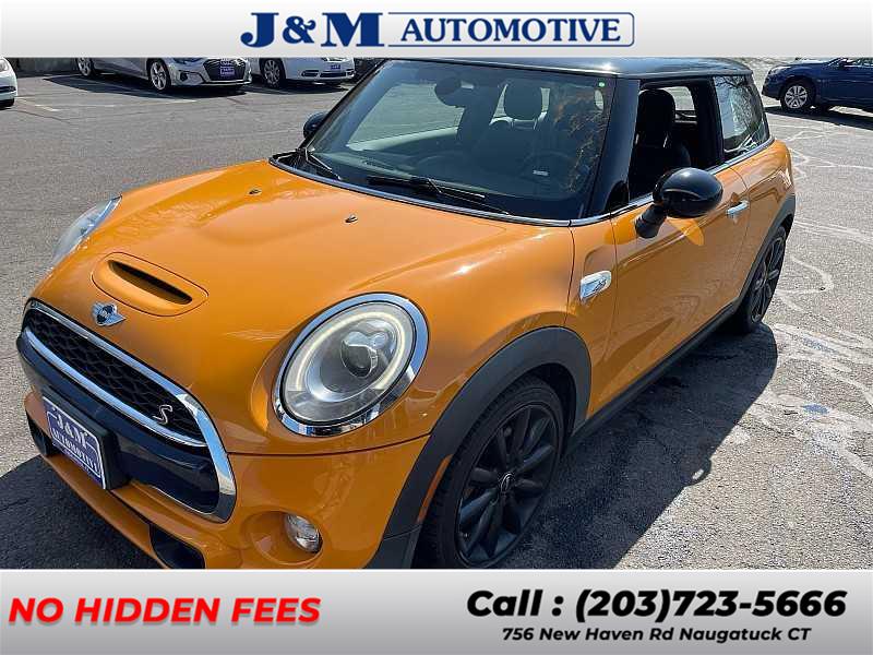 Used 2017 Mini Hardtop 2 Door in Naugatuck, Connecticut | J&M Automotive Sls&Svc LLC. Naugatuck, Connecticut