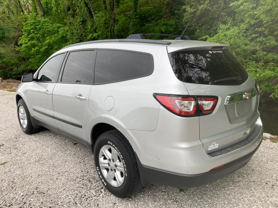 2014 Chevrolet Traverse FWD 4dr LS, available for sale in Neosho, Missouri | Xsell Auto LLC. Neosho, Missouri 2014 Chevrolet Traverse FWD 4dr LS, available for sale in Neosho, Missouri | Xsell Auto LLC. Neosho, Missouri