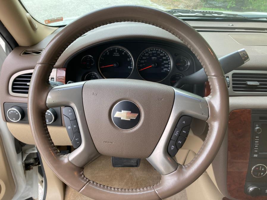 2009 Chevrolet Suburban 4WD 4dr 1500 LTZ, available for sale in Neosho, Missouri | Xsell Auto LLC. Neosho, Missouri 2009 Chevrolet Suburban 4WD 4dr 1500 LTZ, available for sale in Neosho, Missouri | Xsell Auto LLC. Neosho, Missouri