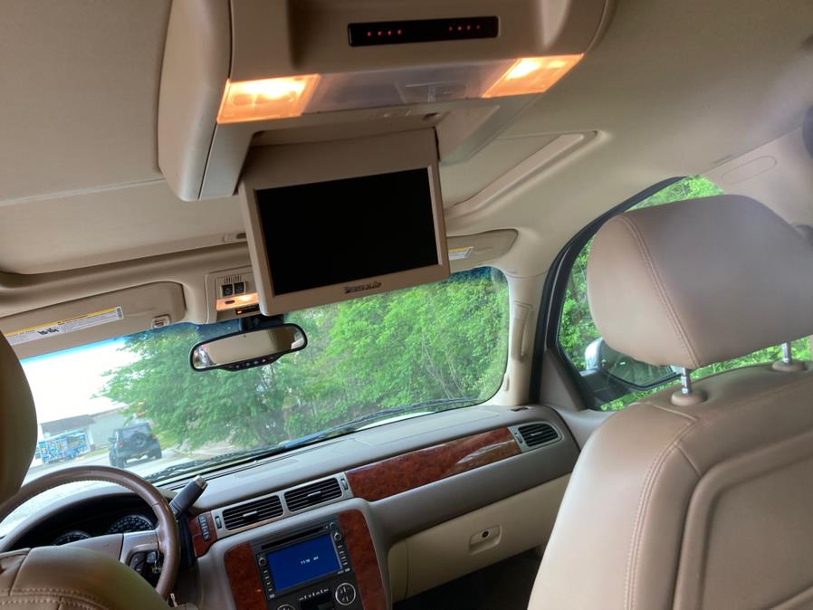 2009 Chevrolet Suburban 4WD 4dr 1500 LTZ, available for sale in Neosho, Missouri | Xsell Auto LLC. Neosho, Missouri 2009 Chevrolet Suburban 4WD 4dr 1500 LTZ, available for sale in Neosho, Missouri | Xsell Auto LLC. Neosho, Missouri