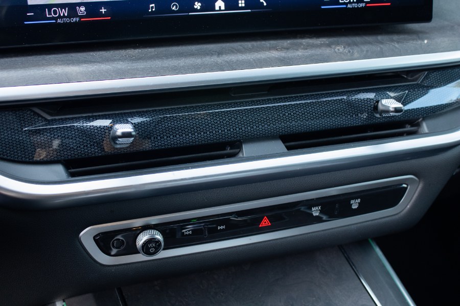 2024 BMW X5 xDrive40i Sports Activity Vehicle, available for sale in Flushing, New York | Silverline Auto Group. Flushing, New York 2024 BMW X5 xDrive40i Sports Activity Vehicle, available for sale in Flushing, New York | Silverline Auto Group. Flushing, New York