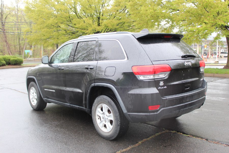 2015 Jeep Grand Cherokee 4WD 4dr Laredo, available for sale in New Britain, Connecticut | Universal Motors LLC. New Britain, Connecticut 2015 Jeep Grand Cherokee 4WD 4dr Laredo, available for sale in New Britain, Connecticut | Universal Motors LLC. New Britain, Connecticut