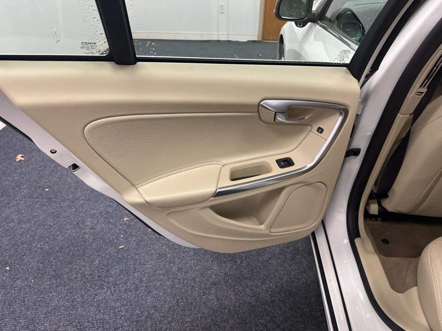 2013 Volvo S60 4dr Sdn T5 Platinum FWD, available for sale in Plainville, Connecticut | New England Auto Sales LLC. Plainville, Connecticut 2013 Volvo S60 4dr Sdn T5 Platinum FWD, available for sale in Plainville, Connecticut | New England Auto Sales LLC. Plainville, Connecticut