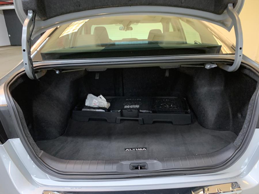 2022 Nissan Altima 2.5 SR Sedan, available for sale in Lodi, New Jersey | European Auto Expo. Lodi, New Jersey 2022 Nissan Altima 2.5 SR Sedan, available for sale in Lodi, New Jersey | European Auto Expo. Lodi, New Jersey