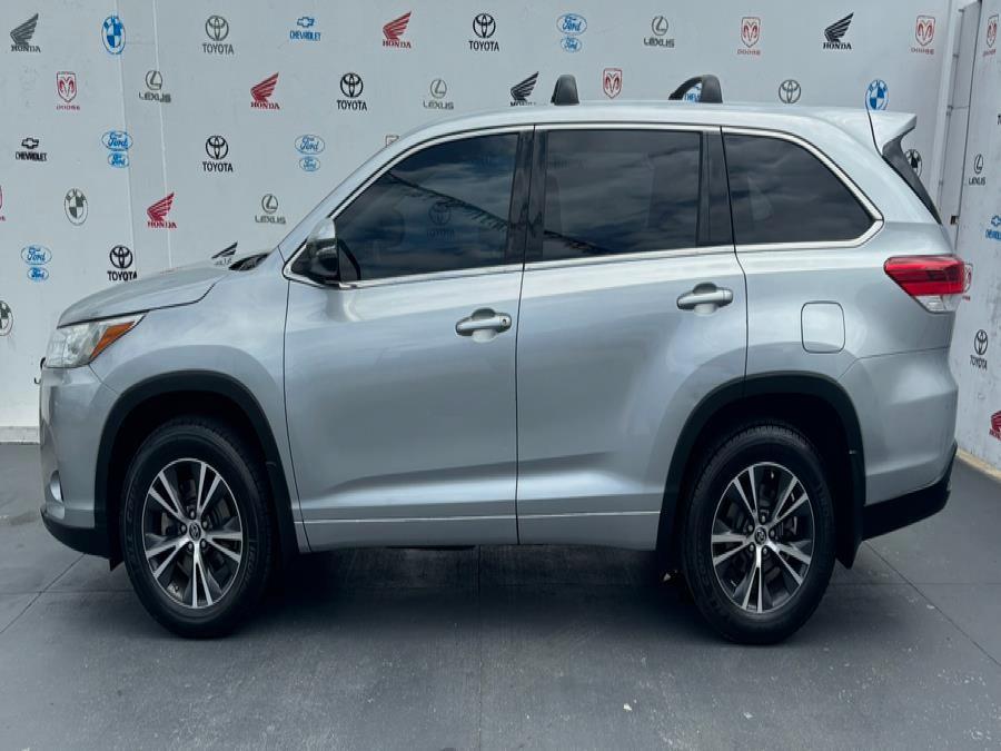 2018 Toyota Highlander LE V6 FWD (Natl), available for sale in Santa Ana, California | Auto Max Of Santa Ana. Santa Ana, California 2018 Toyota Highlander LE V6 FWD (Natl), available for sale in Santa Ana, California | Auto Max Of Santa Ana. Santa Ana, California