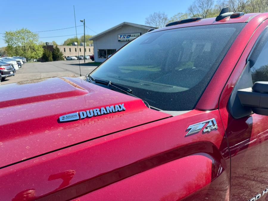 2018 GMC Sierra 2500HD 4WD Crew Cab 167.7" SLT, available for sale in Berlin, Connecticut | Tru Auto Mall. Berlin, Connecticut 2018 GMC Sierra 2500HD 4WD Crew Cab 167.7" SLT, available for sale in Berlin, Connecticut | Tru Auto Mall. Berlin, Connecticut