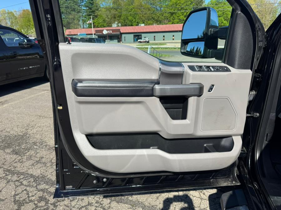 2017 Ford Super Duty F-350 SRW XLT 4WD Crew Cab 6.75'' Box, available for sale in Berlin, Connecticut | Tru Auto Mall. Berlin, Connecticut 2017 Ford Super Duty F-350 SRW XLT 4WD Crew Cab 6.75'' Box, available for sale in Berlin, Connecticut | Tru Auto Mall. Berlin, Connecticut