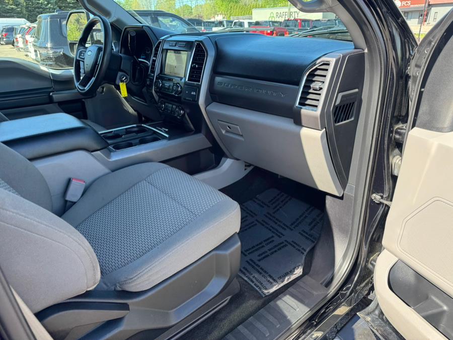 2017 Ford Super Duty F-350 SRW XLT 4WD Crew Cab 6.75'' Box, available for sale in Berlin, Connecticut | Tru Auto Mall. Berlin, Connecticut 2017 Ford Super Duty F-350 SRW XLT 4WD Crew Cab 6.75'' Box, available for sale in Berlin, Connecticut | Tru Auto Mall. Berlin, Connecticut