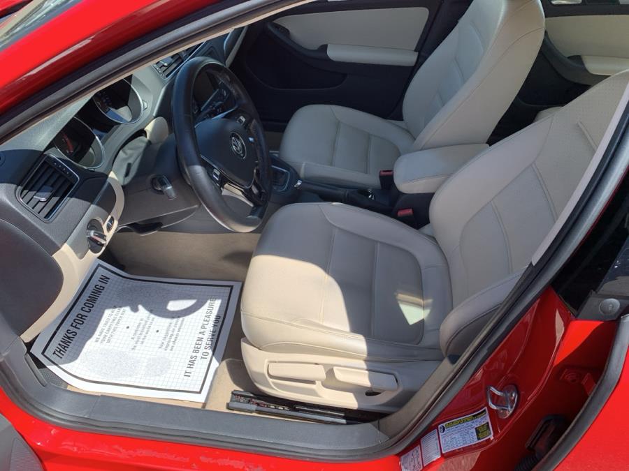 2015 Volkswagen Jetta Sedan 4dr Auto 1.8T SE w/Connectivity PZEV, available for sale in Springfield, Massachusetts | Absolute Motors Inc. Springfield, Massachusetts 2015 Volkswagen Jetta Sedan 4dr Auto 1.8T SE w/Connectivity PZEV, available for sale in Springfield, Massachusetts | Absolute Motors Inc. Springfield, Massachusetts