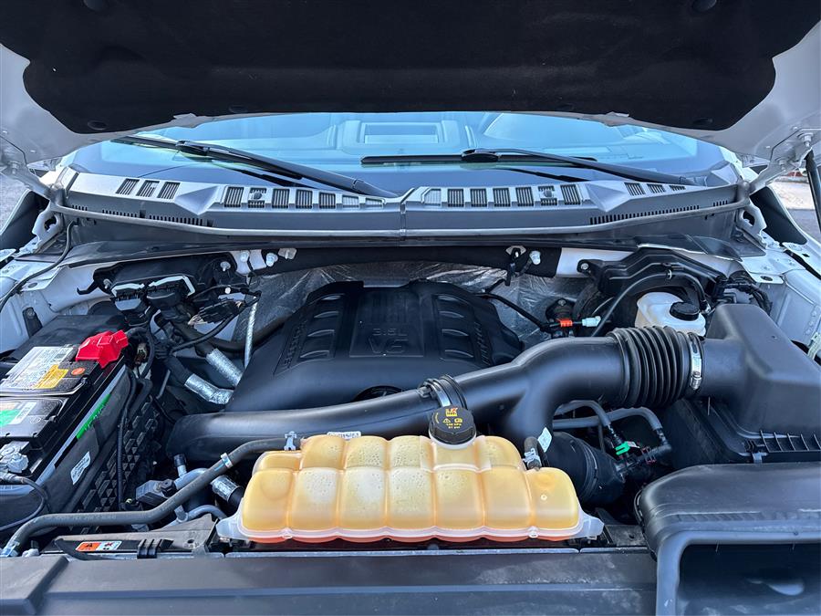 2016 Ford F-150 4WD SuperCrew 145" Lariat, available for sale in Canton, Connecticut | Lava Motors. Canton, Connecticut 2016 Ford F-150 4WD SuperCrew 145" Lariat, available for sale in Canton, Connecticut | Lava Motors. Canton, Connecticut