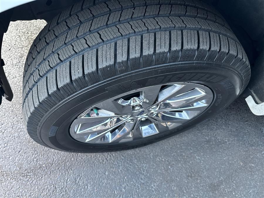 2016 Ford F-150 4WD SuperCrew 145" Lariat, available for sale in Canton, Connecticut | Lava Motors. Canton, Connecticut 2016 Ford F-150 4WD SuperCrew 145" Lariat, available for sale in Canton, Connecticut | Lava Motors. Canton, Connecticut