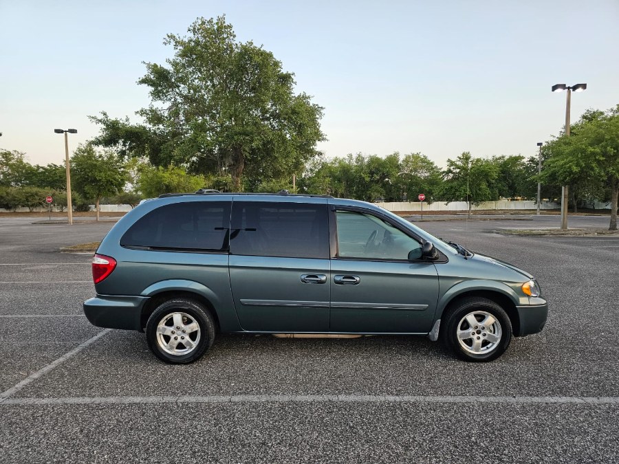 2005 Dodge Caravan 4dr Grand SXT, available for sale in Longwood, Florida | Majestic Autos Inc.. Longwood, Florida 2005 Dodge Caravan 4dr Grand SXT, available for sale in Longwood, Florida | Majestic Autos Inc.. Longwood, Florida