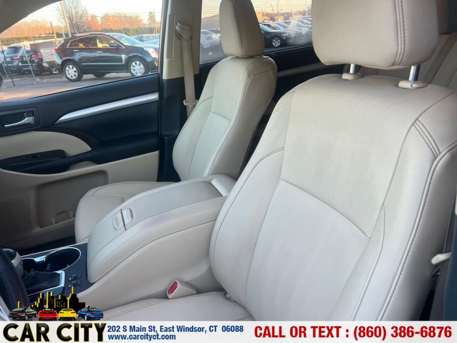 2015 Toyota Highlander AWD 4dr V6 XLE (Natl), available for sale in East Windsor, Connecticut | Car City LLC. East Windsor, Connecticut 2015 Toyota Highlander AWD 4dr V6 XLE (Natl), available for sale in East Windsor, Connecticut | Car City LLC. East Windsor, Connecticut