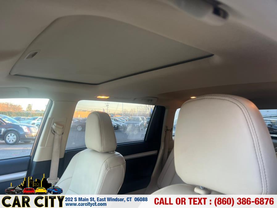 2015 Toyota Highlander AWD 4dr V6 XLE (Natl), available for sale in East Windsor, Connecticut | Car City LLC. East Windsor, Connecticut 2015 Toyota Highlander AWD 4dr V6 XLE (Natl), available for sale in East Windsor, Connecticut | Car City LLC. East Windsor, Connecticut