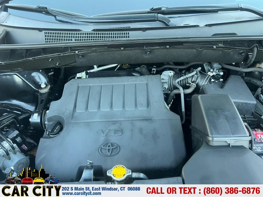 2015 Toyota Highlander AWD 4dr V6 XLE (Natl), available for sale in East Windsor, Connecticut | Car City LLC. East Windsor, Connecticut 2015 Toyota Highlander AWD 4dr V6 XLE (Natl), available for sale in East Windsor, Connecticut | Car City LLC. East Windsor, Connecticut