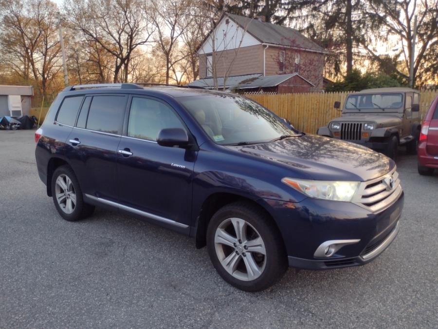 2011 Toyota Highlander 4WD 4dr V6 Limited (Natl), available for sale in Chicopee, Massachusetts | Matts Auto Mall LLC. Chicopee, Massachusetts 2011 Toyota Highlander 4WD 4dr V6 Limited (Natl), available for sale in Chicopee, Massachusetts | Matts Auto Mall LLC. Chicopee, Massachusetts