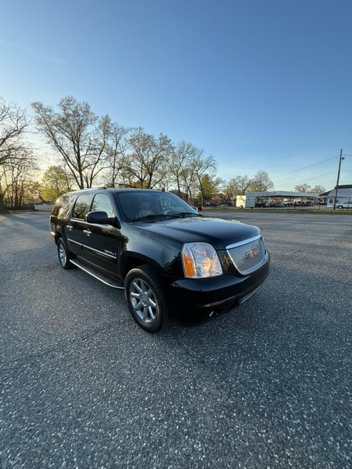 Used 2007 GMC Yukon XL Denali in Springfield, Massachusetts | Auto Globe LLC. Springfield, Massachusetts