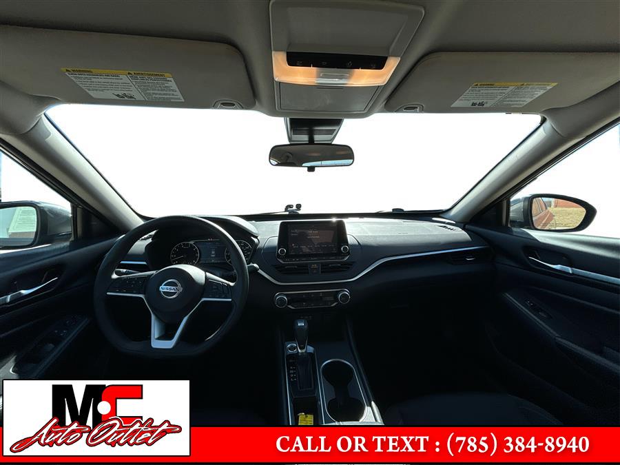 2022 Nissan Altima 2.5 SV Sedan, available for sale in Colby, Kansas | M C Auto Outlet Inc. Colby, Kansas 2022 Nissan Altima 2.5 SV Sedan, available for sale in Colby, Kansas | M C Auto Outlet Inc. Colby, Kansas