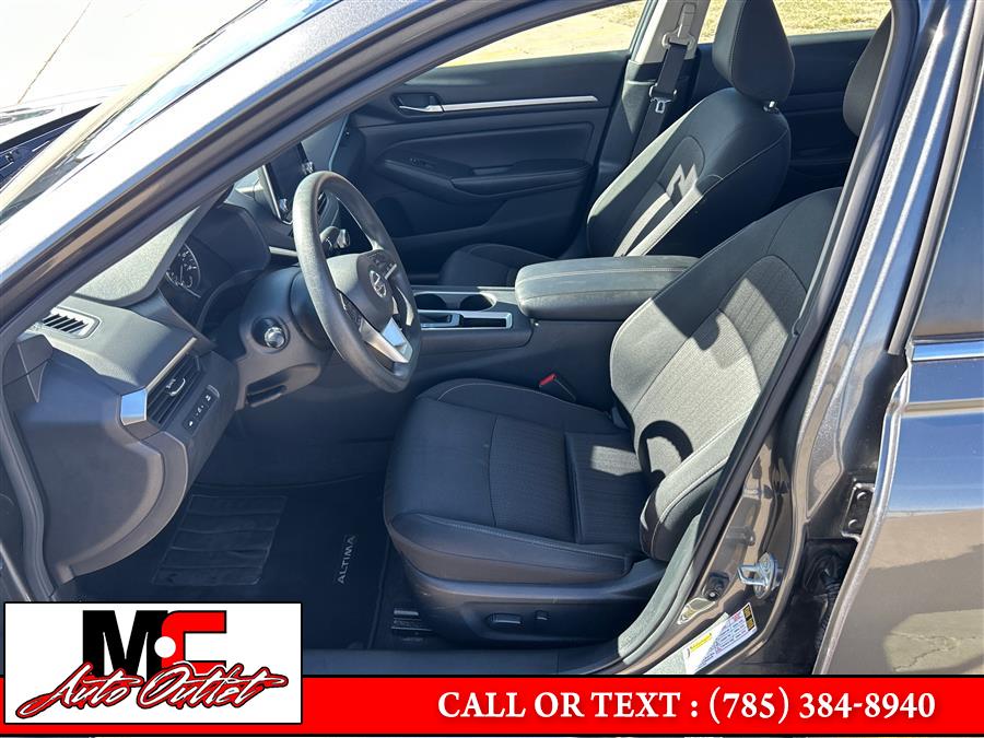 2022 Nissan Altima 2.5 SV Sedan, available for sale in Colby, Kansas | M C Auto Outlet Inc. Colby, Kansas 2022 Nissan Altima 2.5 SV Sedan, available for sale in Colby, Kansas | M C Auto Outlet Inc. Colby, Kansas