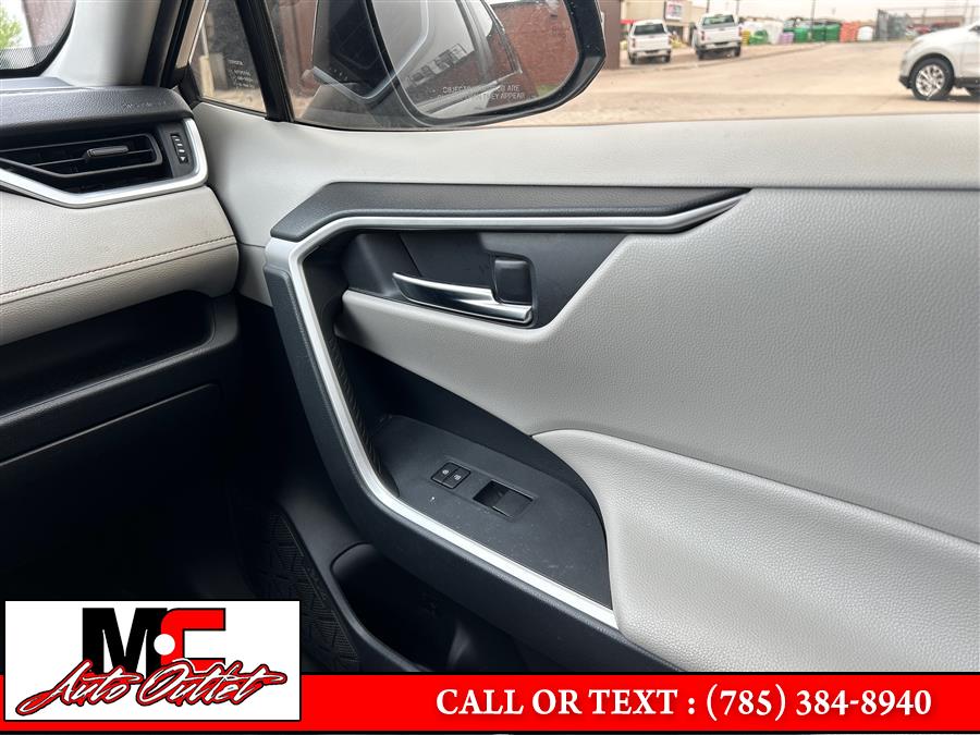 2019 Toyota RAV4 XLE AWD (Natl), available for sale in Colby, Kansas | M C Auto Outlet Inc. Colby, Kansas 2019 Toyota RAV4 XLE AWD (Natl), available for sale in Colby, Kansas | M C Auto Outlet Inc. Colby, Kansas
