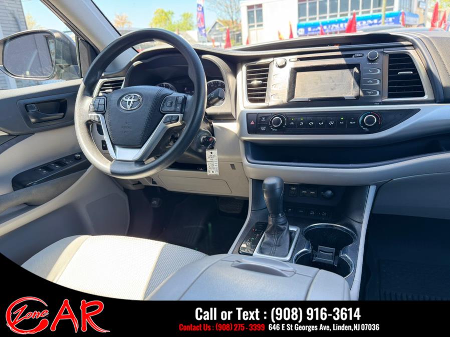 2019 Toyota Highlander LE Plus V6 AWD (Natl), available for sale in Linden, New Jersey | Car Zone. Linden, New Jersey 2019 Toyota Highlander LE Plus V6 AWD (Natl), available for sale in Linden, New Jersey | Car Zone. Linden, New Jersey