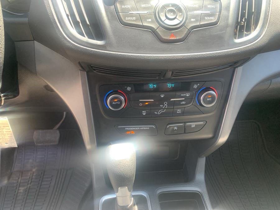 2017 Ford Escape SE 4WD, available for sale in Vernon Rockville, Connecticut | Vernon Motor Cars. Vernon Rockville, Connecticut 2017 Ford Escape SE 4WD, available for sale in Vernon Rockville, Connecticut | Vernon Motor Cars. Vernon Rockville, Connecticut
