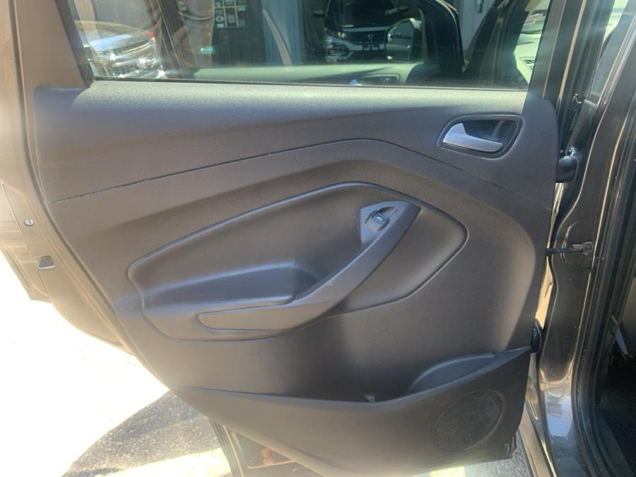 2017 Ford Escape SE 4WD, available for sale in Vernon Rockville, Connecticut | Vernon Motor Cars. Vernon Rockville, Connecticut 2017 Ford Escape SE 4WD, available for sale in Vernon Rockville, Connecticut | Vernon Motor Cars. Vernon Rockville, Connecticut