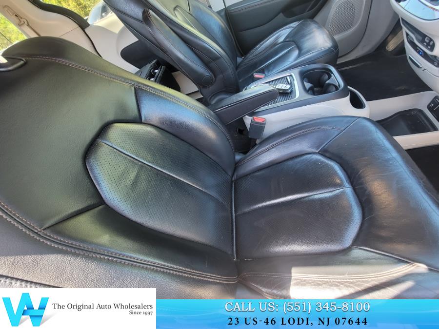 2017 Chrysler Pacifica Touring-L Plus FWD, available for sale in Lodi, New Jersey | AW Auto & Truck Wholesalers, Inc. Lodi, New Jersey 2017 Chrysler Pacifica Touring-L Plus FWD, available for sale in Lodi, New Jersey | AW Auto & Truck Wholesalers, Inc. Lodi, New Jersey