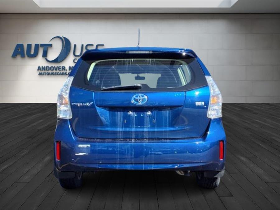 2014 Toyota Prius V Two photo 4