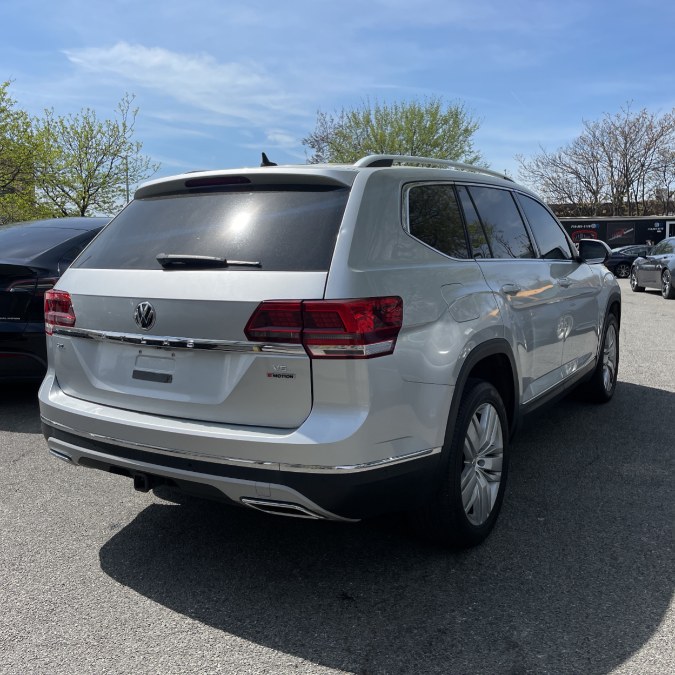2018 Volkswagen Atlas 3.6L V6 SEL Premium 4MOTION, available for sale in Long Island City, New York | Luxury Of Queens. Long Island City, New York 2018 Volkswagen Atlas 3.6L V6 SEL Premium 4MOTION, available for sale in Long Island City, New York | Luxury Of Queens. Long Island City, New York