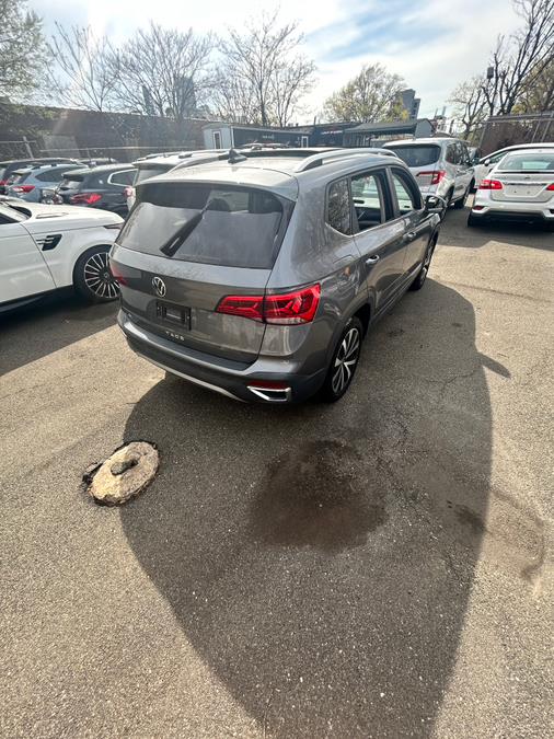 2022 Volkswagen Taos SE FWD, available for sale in Long Island City, New York | Luxury Of Queens. Long Island City, New York 2022 Volkswagen Taos SE FWD, available for sale in Long Island City, New York | Luxury Of Queens. Long Island City, New York