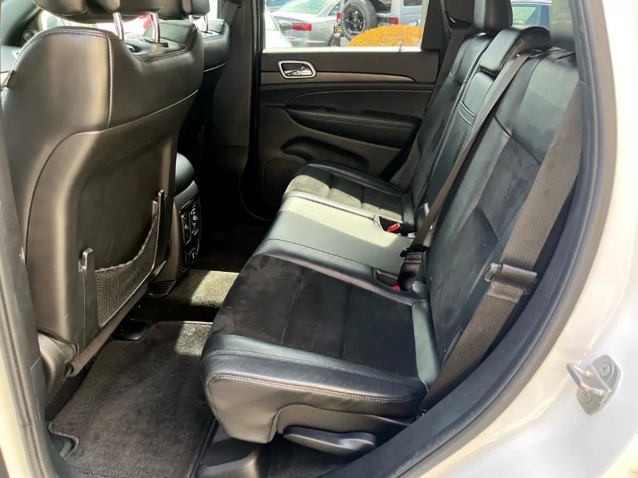 2015 Jeep Grand Cherokee 4WD 4dr Altitude, available for sale in Branford, Connecticut | J&E Auto Sales LLC. Branford, Connecticut 2015 Jeep Grand Cherokee 4WD 4dr Altitude, available for sale in Branford, Connecticut | J&E Auto Sales LLC. Branford, Connecticut